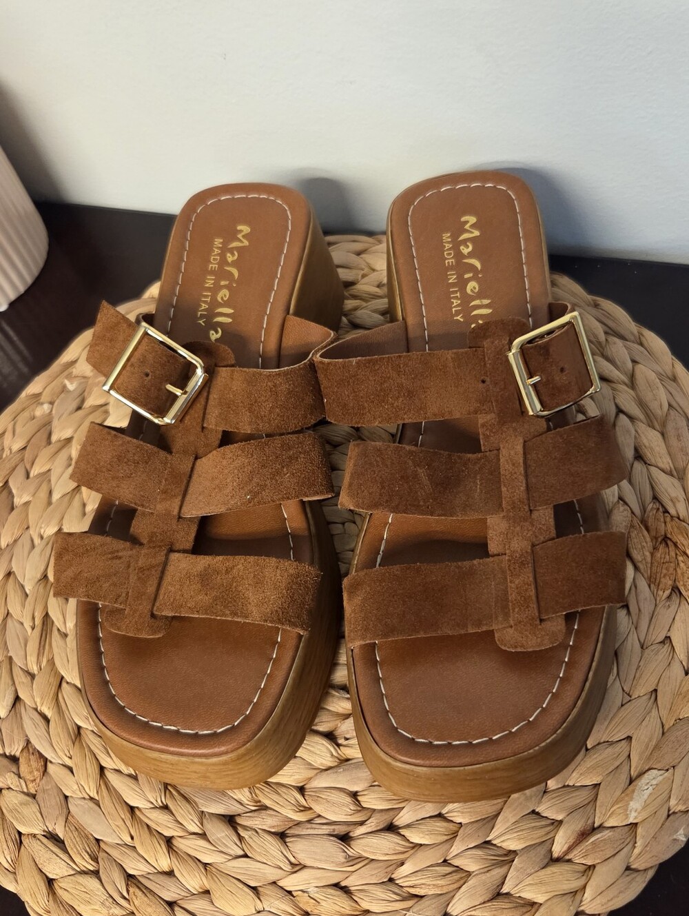 Suede Buckle Slide Sandals‎ in Brown